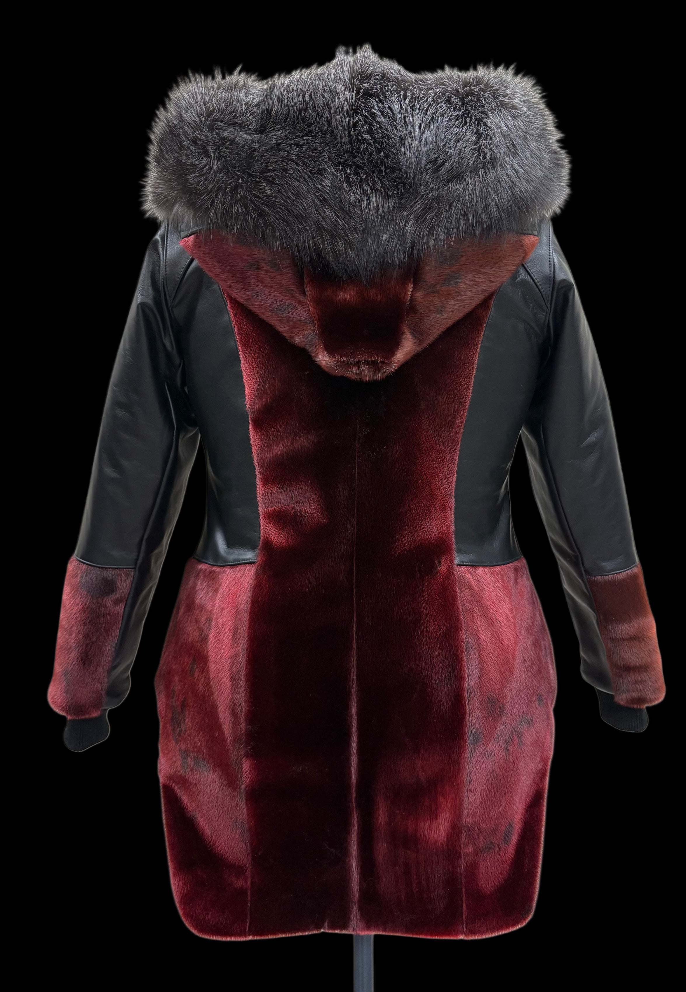TAVVI 2.0 | ᑕᕝᕕ - RED SEALSKIN-4