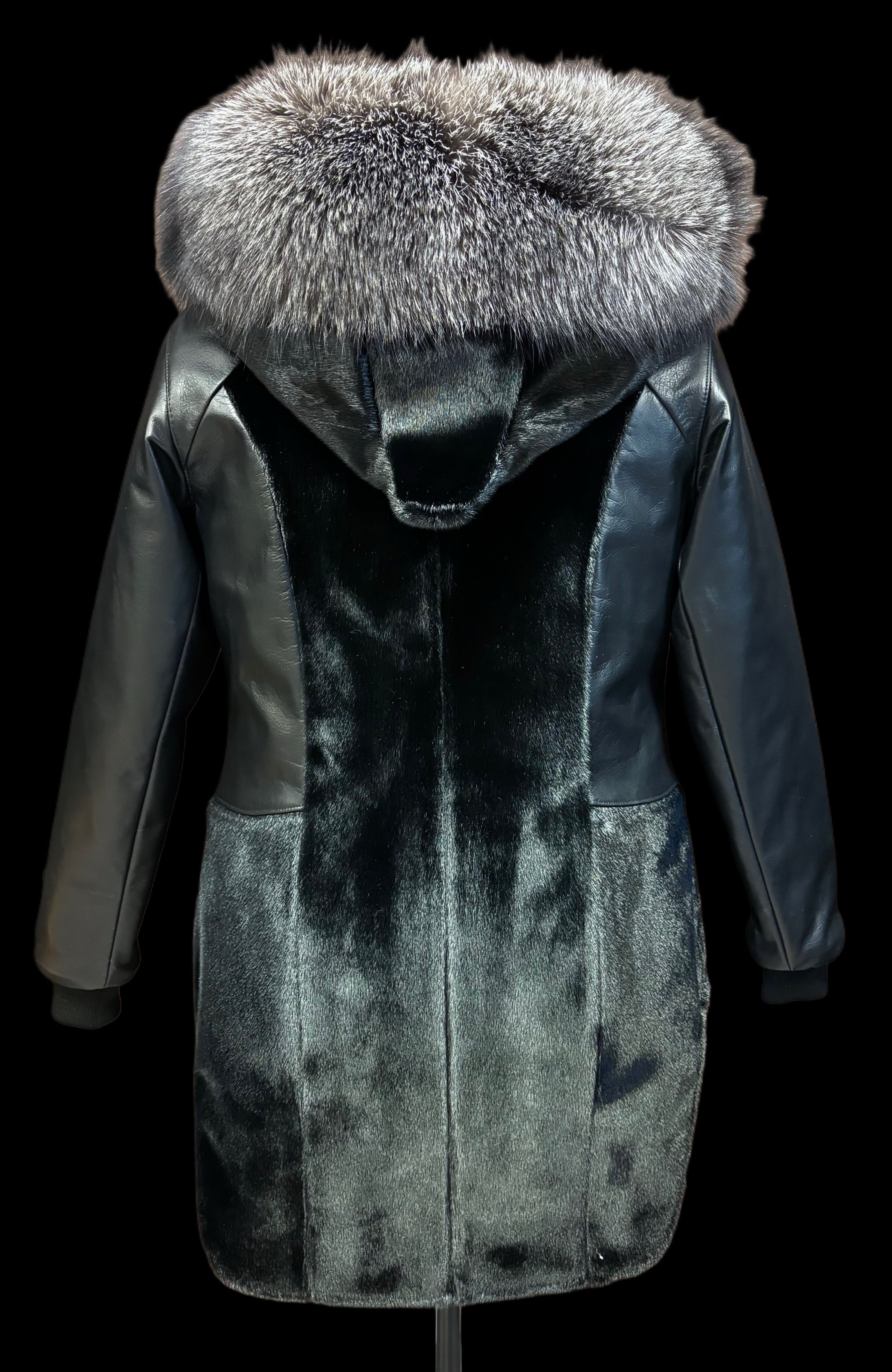 TAVVI 2.0 | ᑕᕝᕕ - BLACK SEALSKIN-4
