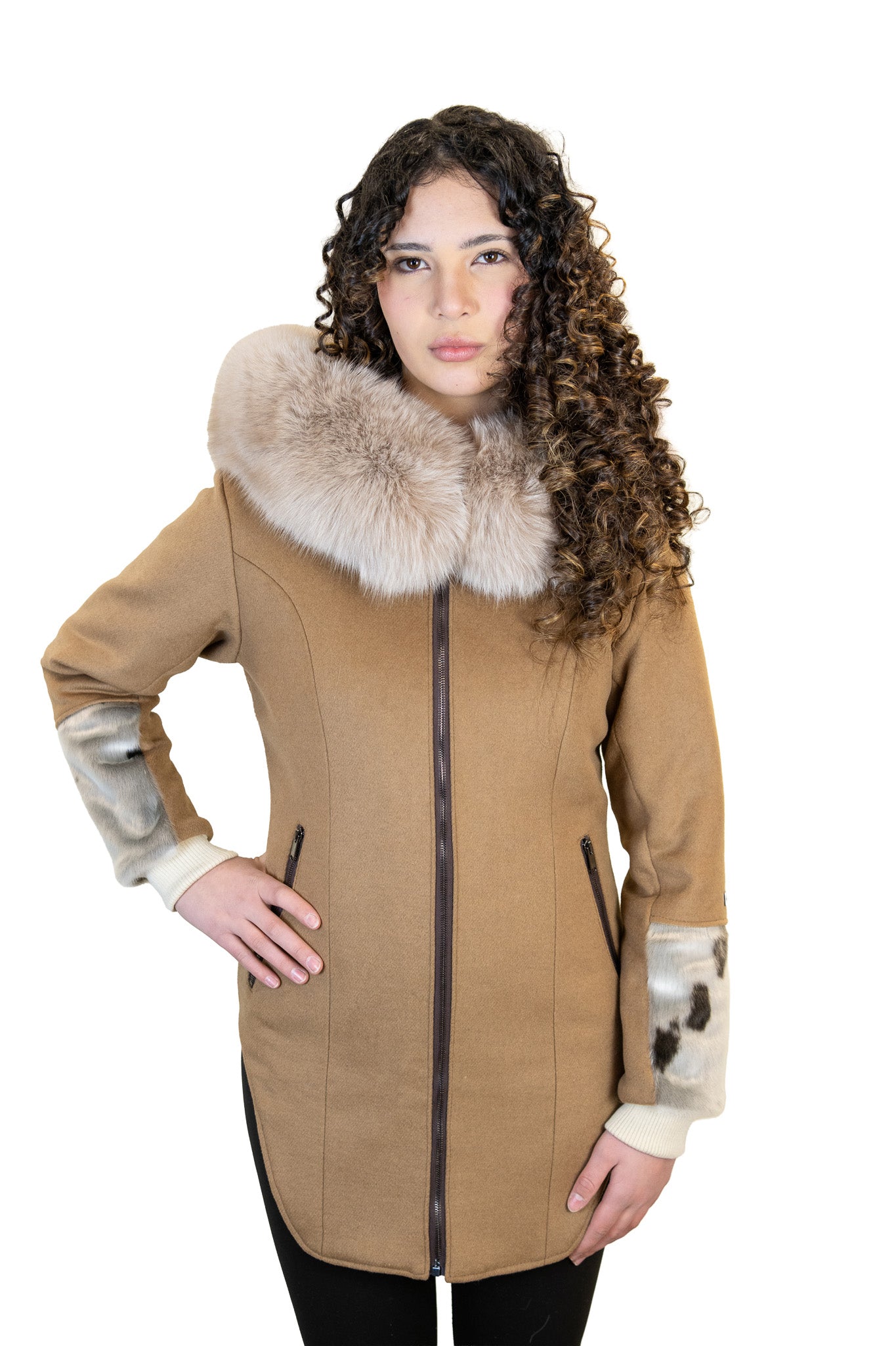 TAVVI | ᑕᕝᕕ - CAMEL