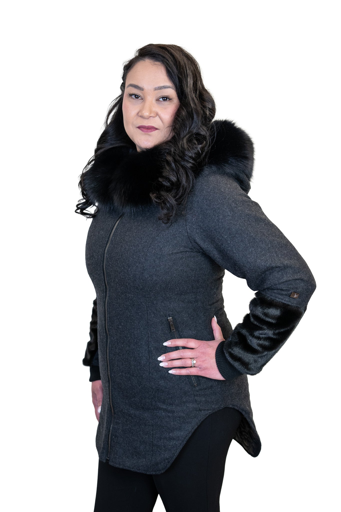 TAVVI | ᑕᕝᕕ - CHARCOAL-2