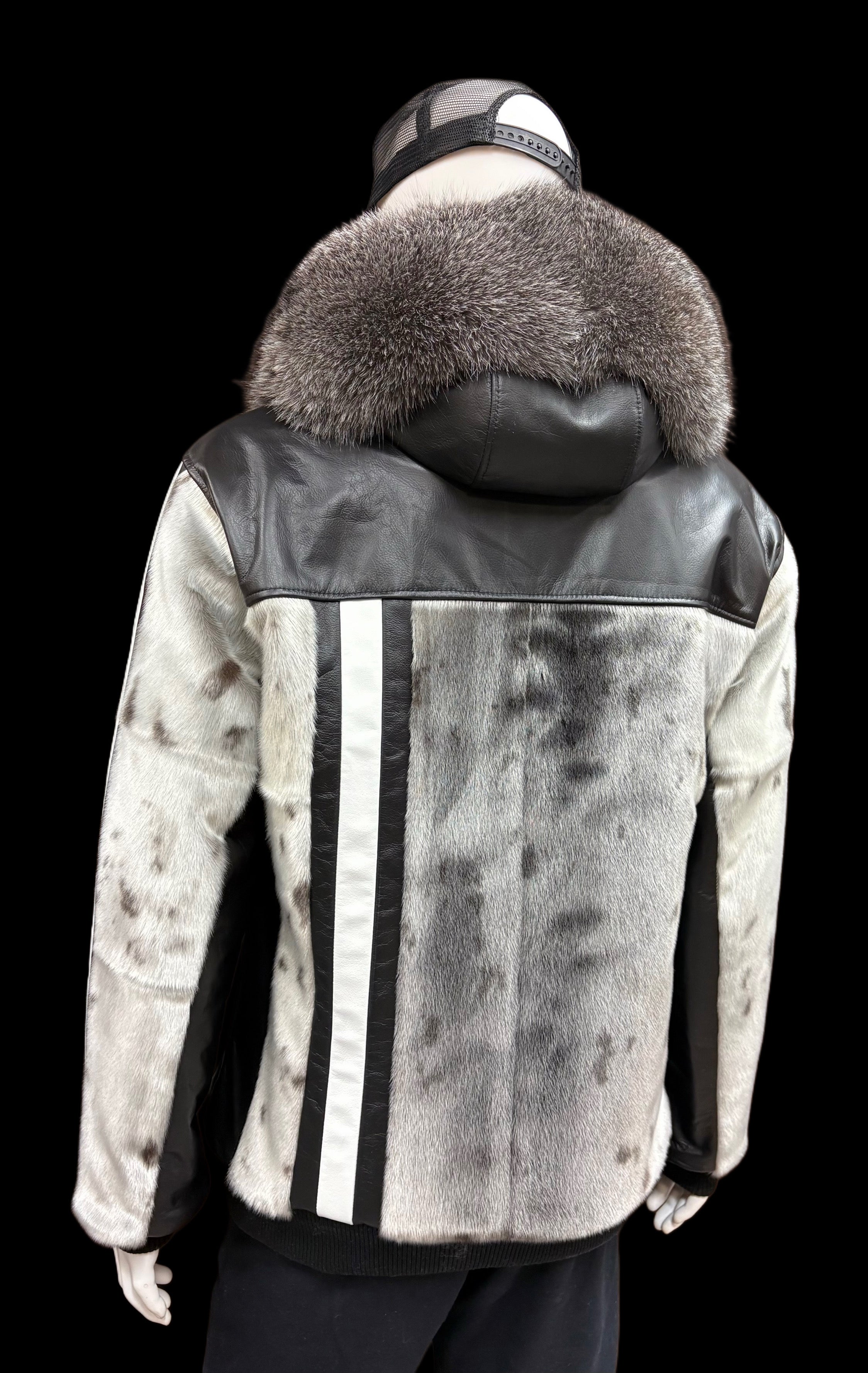 KAKUKTINNIQ | ᖃᑯᖅᑎᓐᓂᖅ - NATURAL SEALSKIN-4